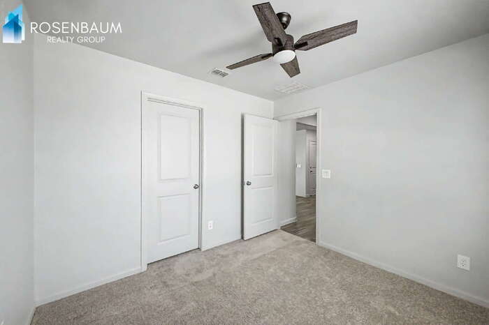 Building Photo - 3520 N La Paz Dr