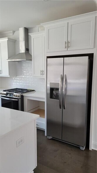 Building Photo - 4590 Sims Pk Overlook