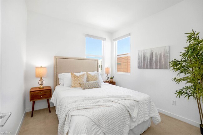 Building Photo - 3 br, 3 bath House - 5856 Cadence Avenue
