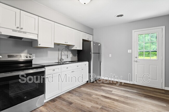 Building Photo - 1403 Sportsman Trail