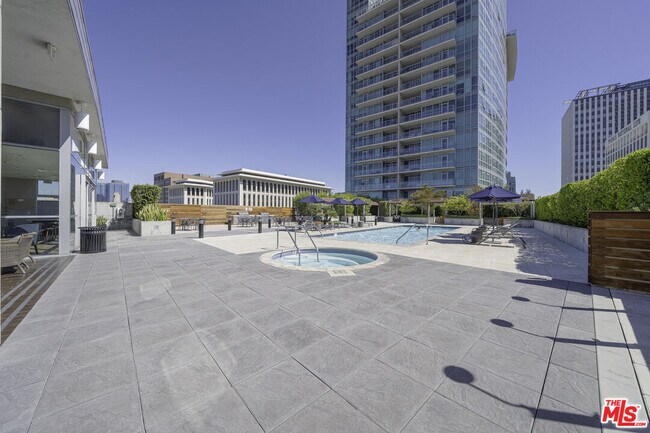 Building Photo - 3785 Wilshire Blvd