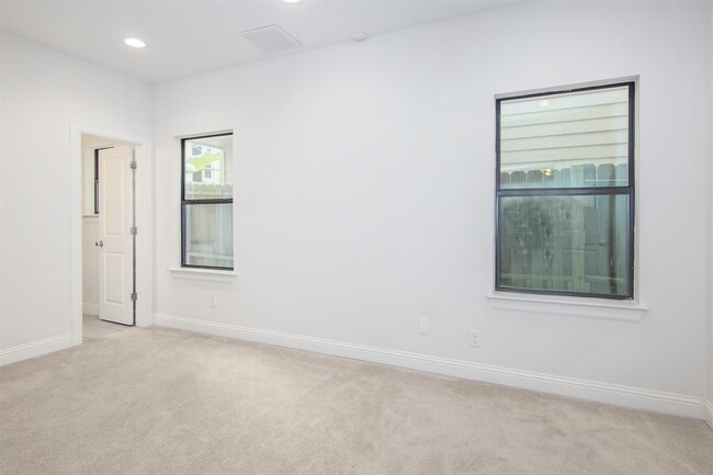 Building Photo - 1508 Johnson St