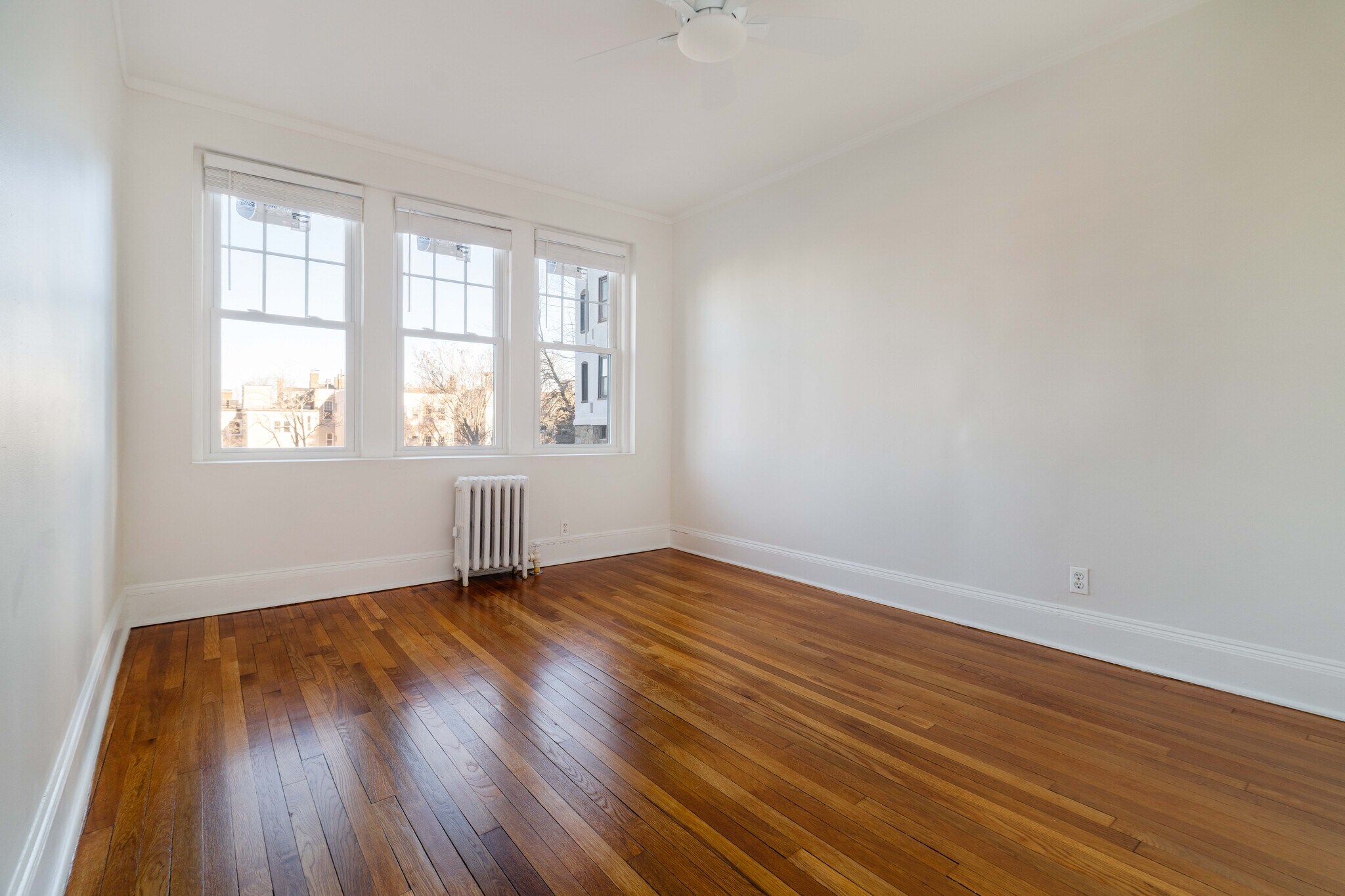 Building Photo - 321 Tappan St