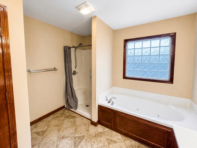 Building Photo - 1185 Eller Wood Dr