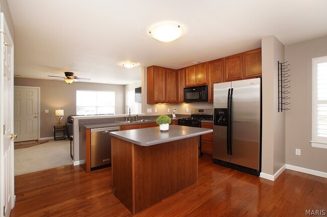 Building Photo - 307 Shady Rock Ln