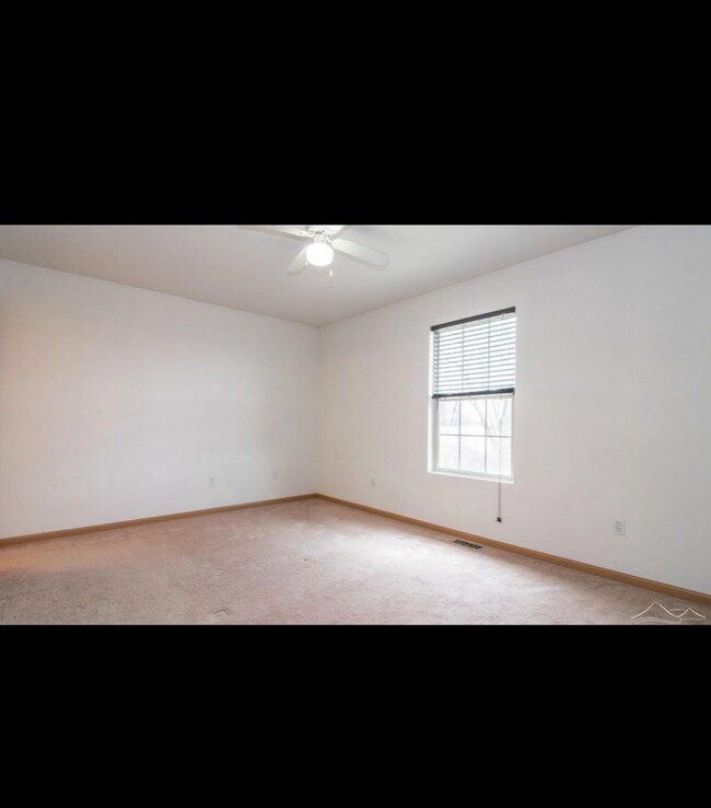 Building Photo - 3612 Zinnia Dr