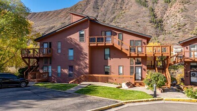 Building Photo - Furnished 2 Bedroom 1.5 Bath Condo on the Roaring Fork River