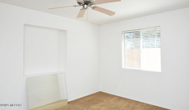 Building Photo - 4741 W Red Wolf Dr