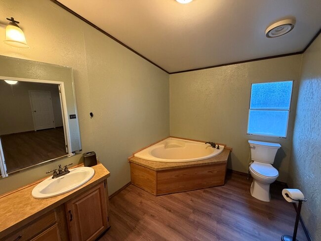 Building Photo - 11120 Gentry Ln