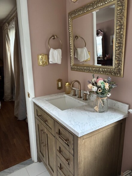 Building Photo - 1913 Courtland Rd