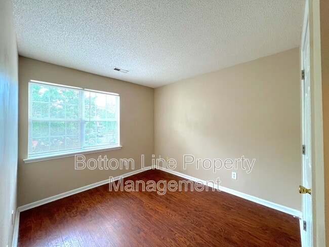 Building Photo - 13656 Meade Glen Ct