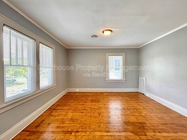 Building Photo - 81 Delaware Ave