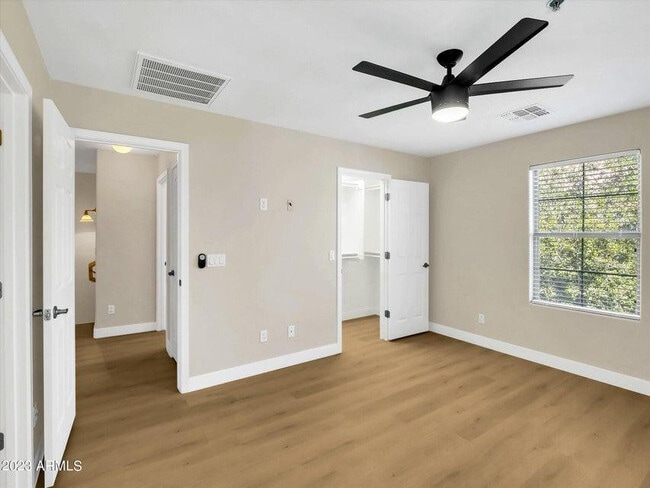 Building Photo - 1330 S Aaron