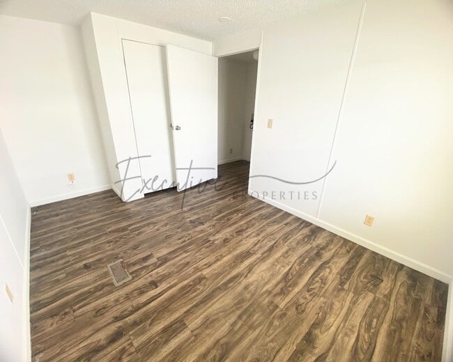 Building Photo - Move-In Ready 3BR, 1BA – Most Utilities Included in Rent!