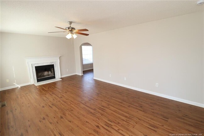 Building Photo - 2324 Maybrook Dr