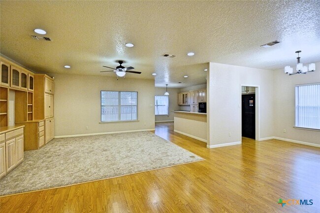 Building Photo - 2725 Diamond Trail