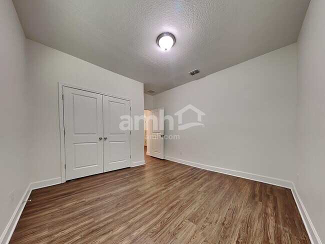 Building Photo - 567 Tumbled Stone Way