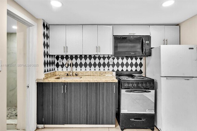 Building Photo - 921 NW 110th St