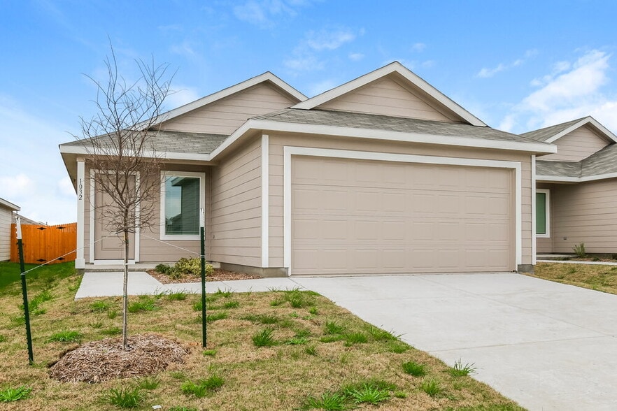 Building Photo - 1032 Calley Pear Trl