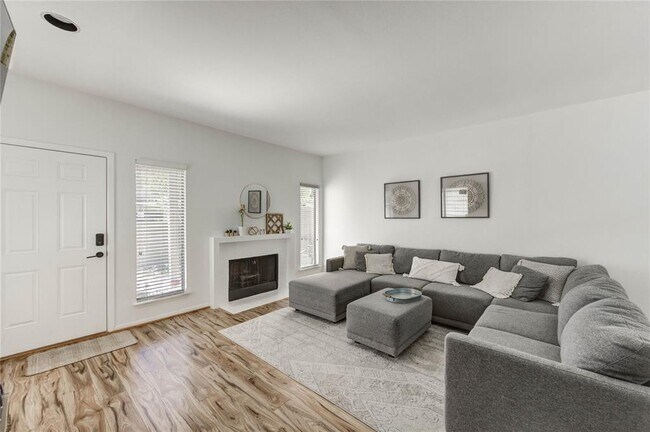 Building Photo - 1572 Prairie Grove Dr