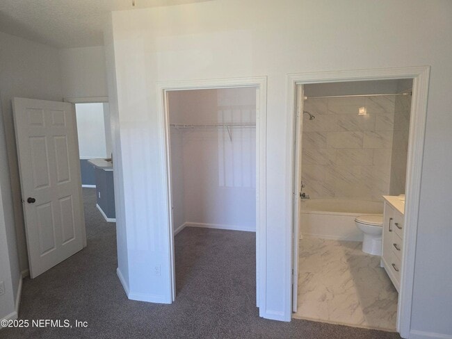Building Photo - Nice 3/2 Condo