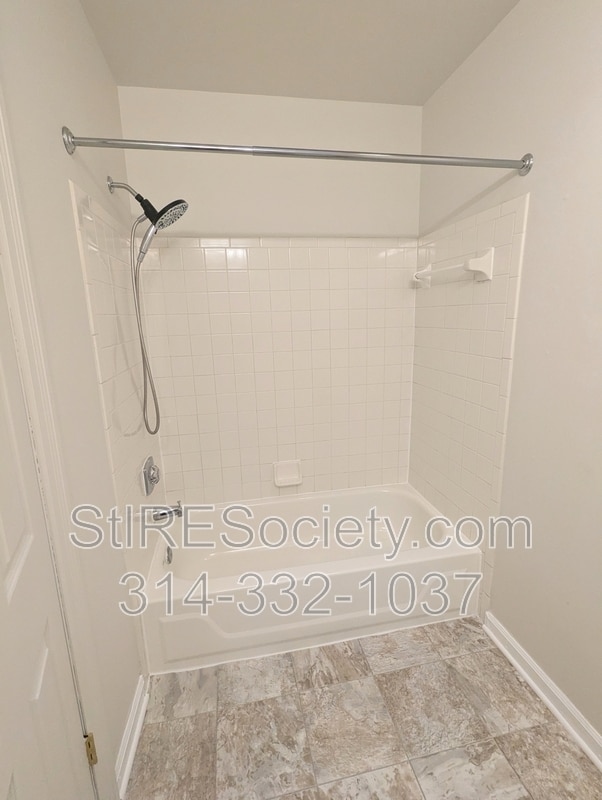 Building Photo - 2725 Allen Ave