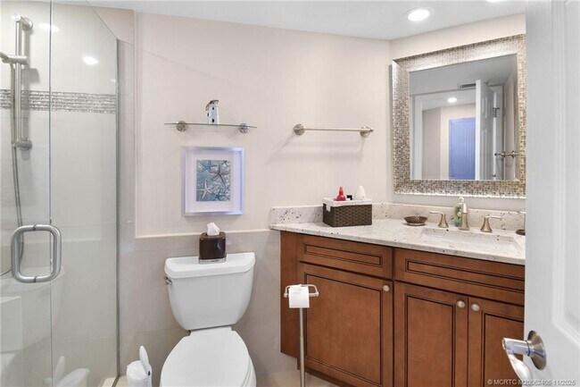 Building Photo - 9550 S Ocean Dr