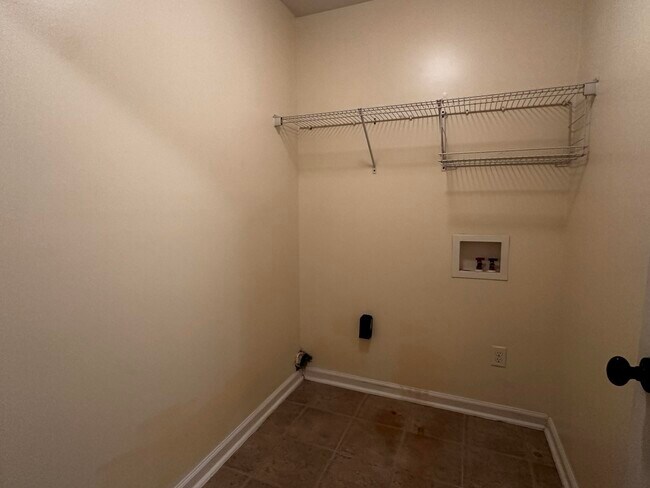 Building Photo - 206 High Meadows Cir