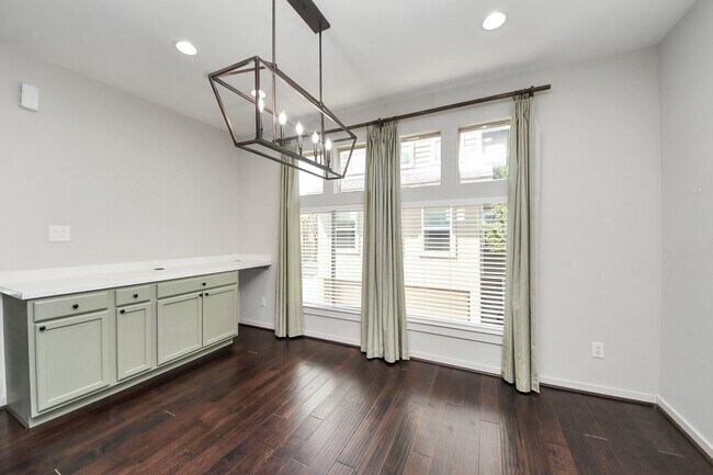 Building Photo - 5319 Avenue J
