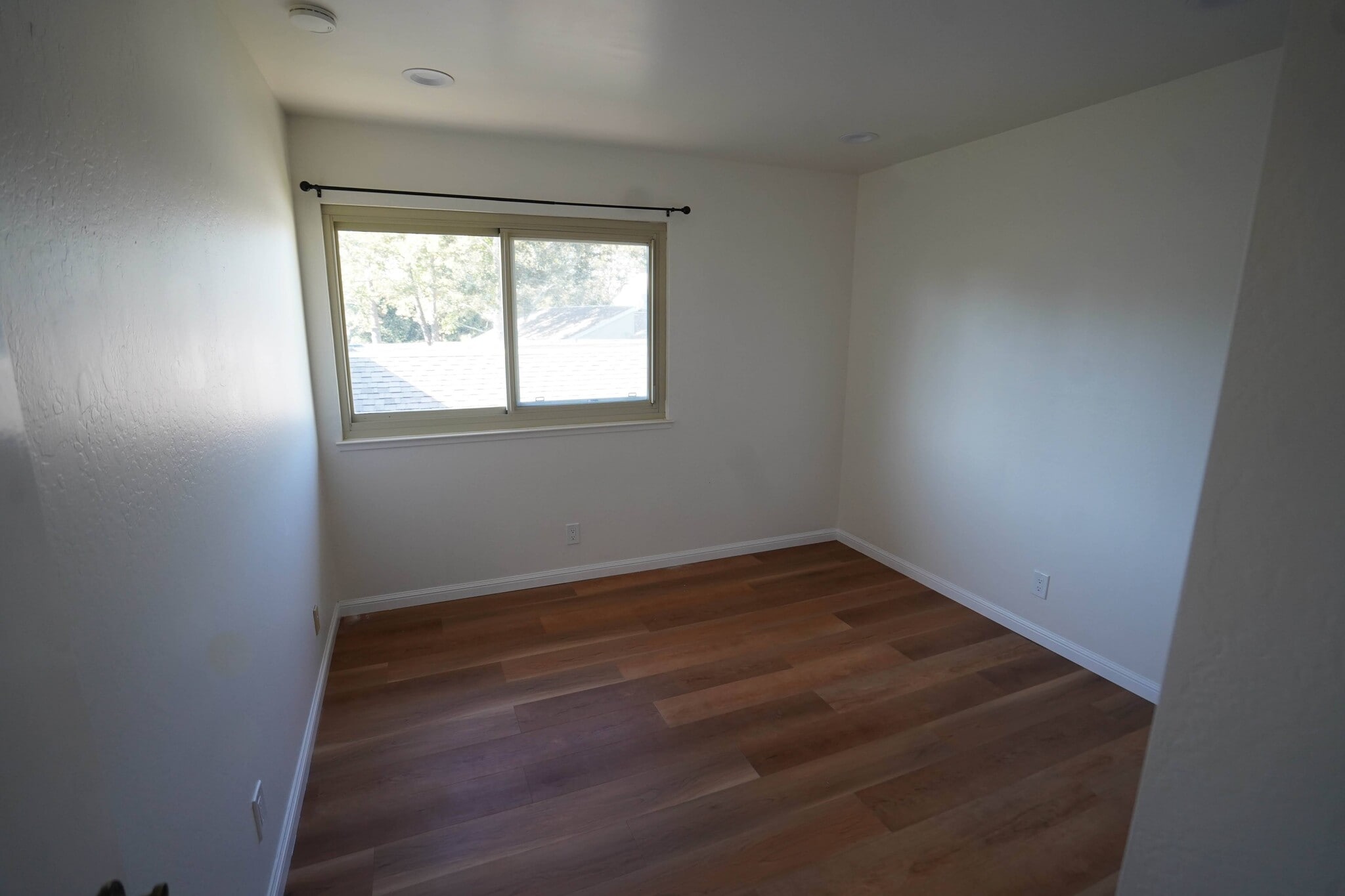 Building Photo - 2396 Shoreside Ct