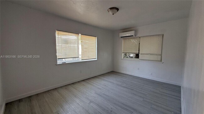 Building Photo - 7600 Dickens Ave