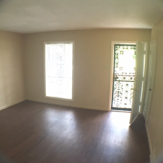 Building Photo - Lovely Home For Rent