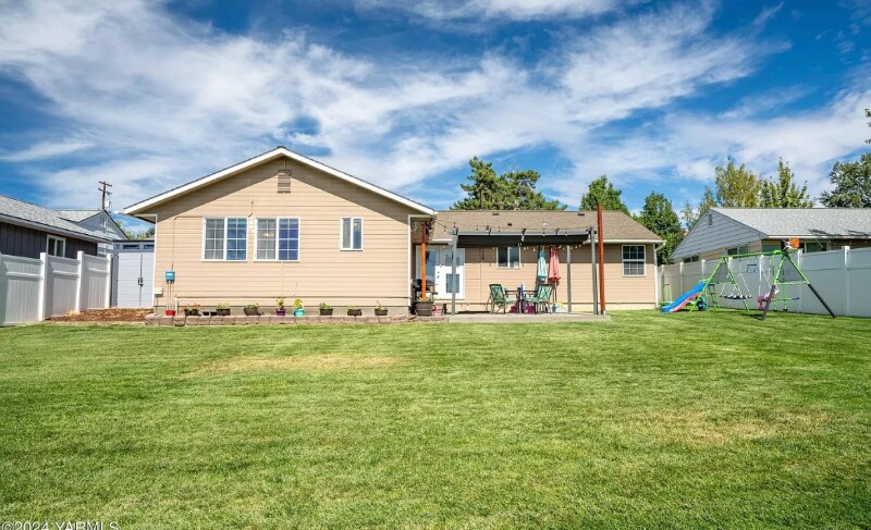 Building Photo - 3204 Butterfield Rd