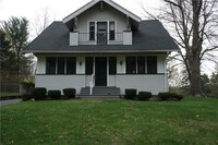 Building Photo - 196 Golf Ave