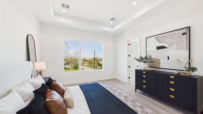 Building Photo - 2417 Harrington St