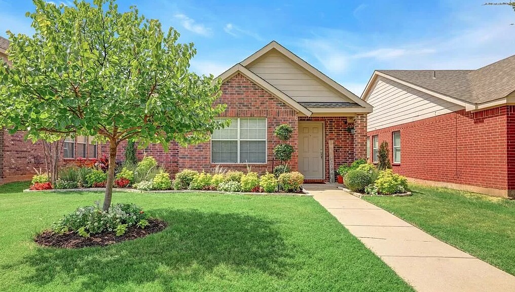 Building Photo - 9000 Eastwood Ave