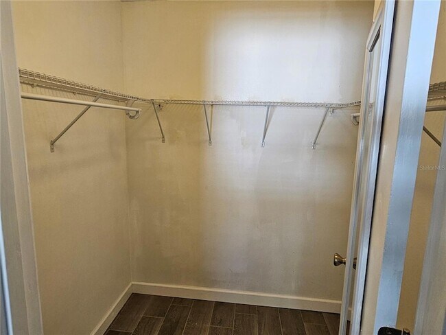 Building Photo - 272 Loyola Rd