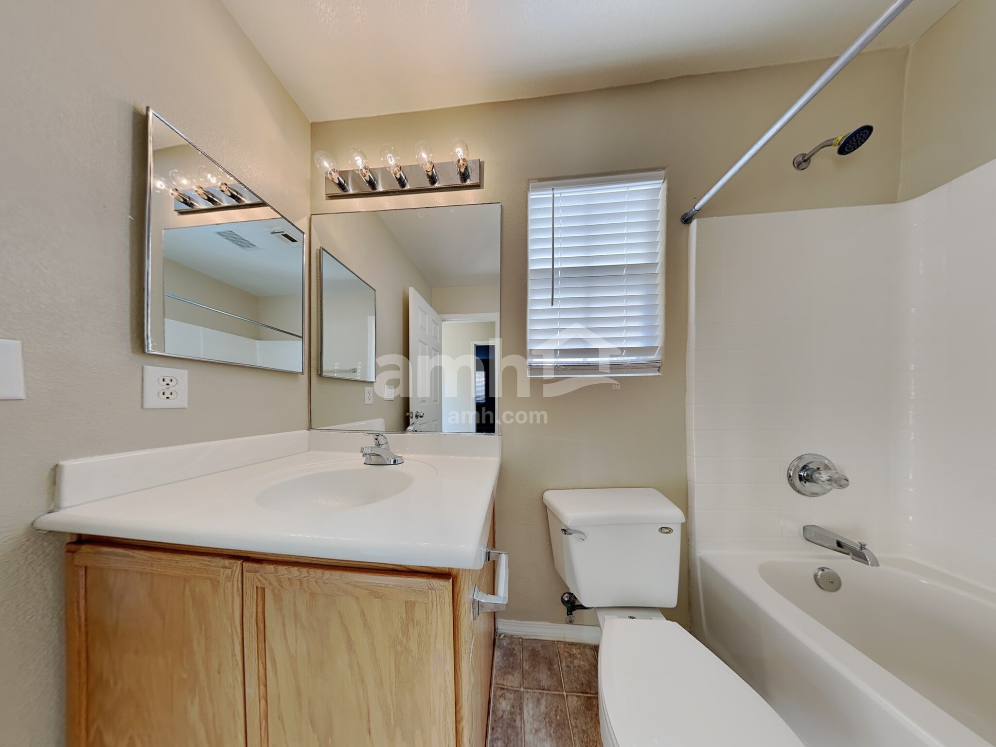 Building Photo - 9875 Travis Lake Ct