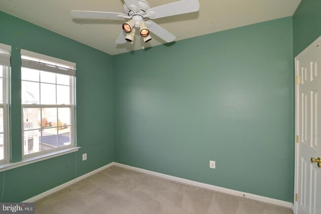 Building Photo - 43799 Maison Blanc Square