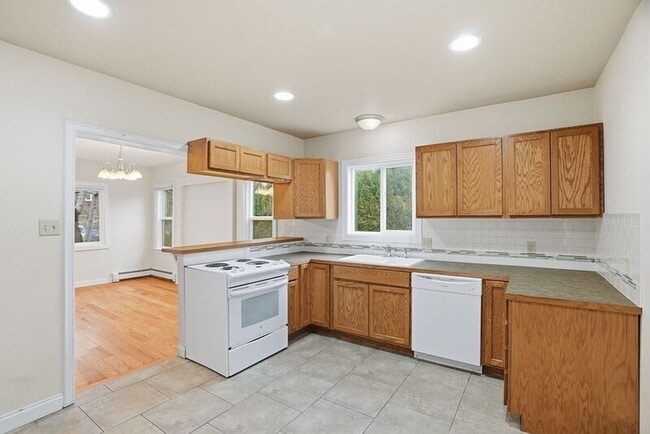 Building Photo - 508 E 19th Ave