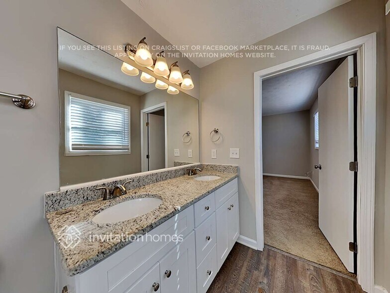 Building Photo - 232 Rustic Ridge Dr NE