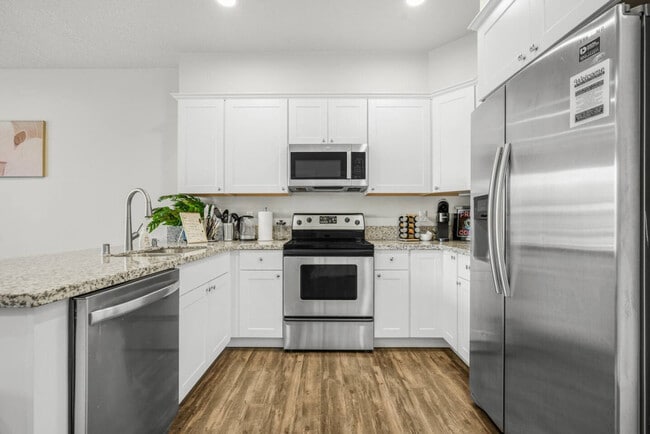 Building Photo - 2702 E 33rd St