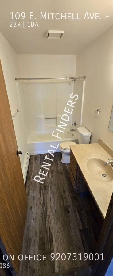 Building Photo - 109 E Mitchell Ave