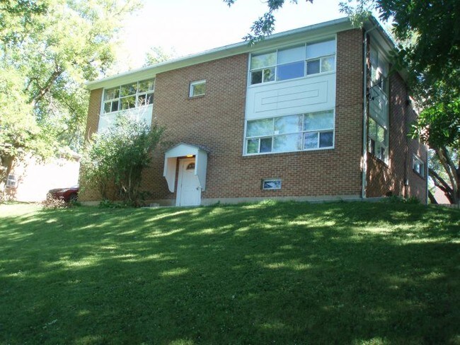 Building Photo - 922 Melvin Court # 4 (Avail May 1)