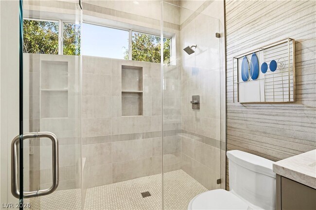 Building Photo - 9320 Tournament Canyon Dr