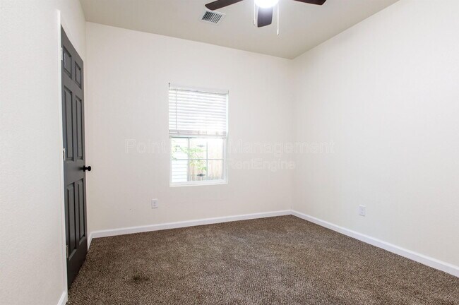 Building Photo - 315 S Green St