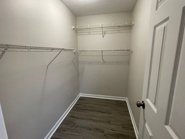 Building Photo - 1708 Underwood St