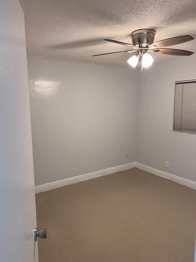 Building Photo - 165 NW 78th Ave