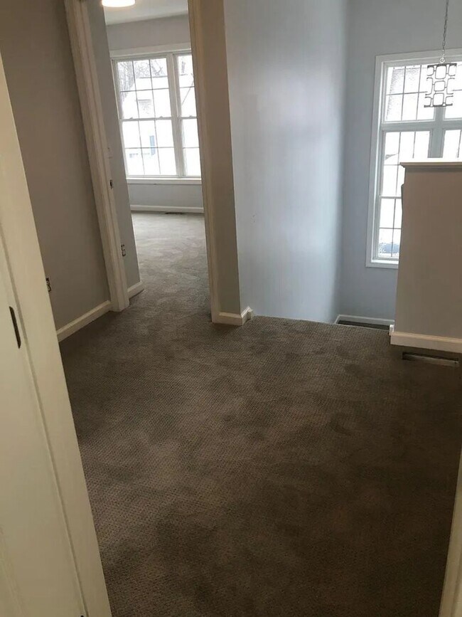 Building Photo - Charming 2BR Condo in Danbury