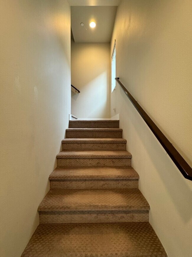 Building Photo - Gorgeous 4BR, 3.5BA Gem in Kingstone Community, Lynnwood,